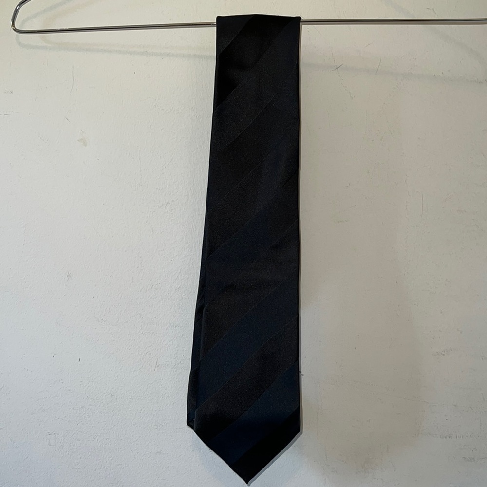 Donald J. Trump Signature Collection Men’s Black Silk Tie
